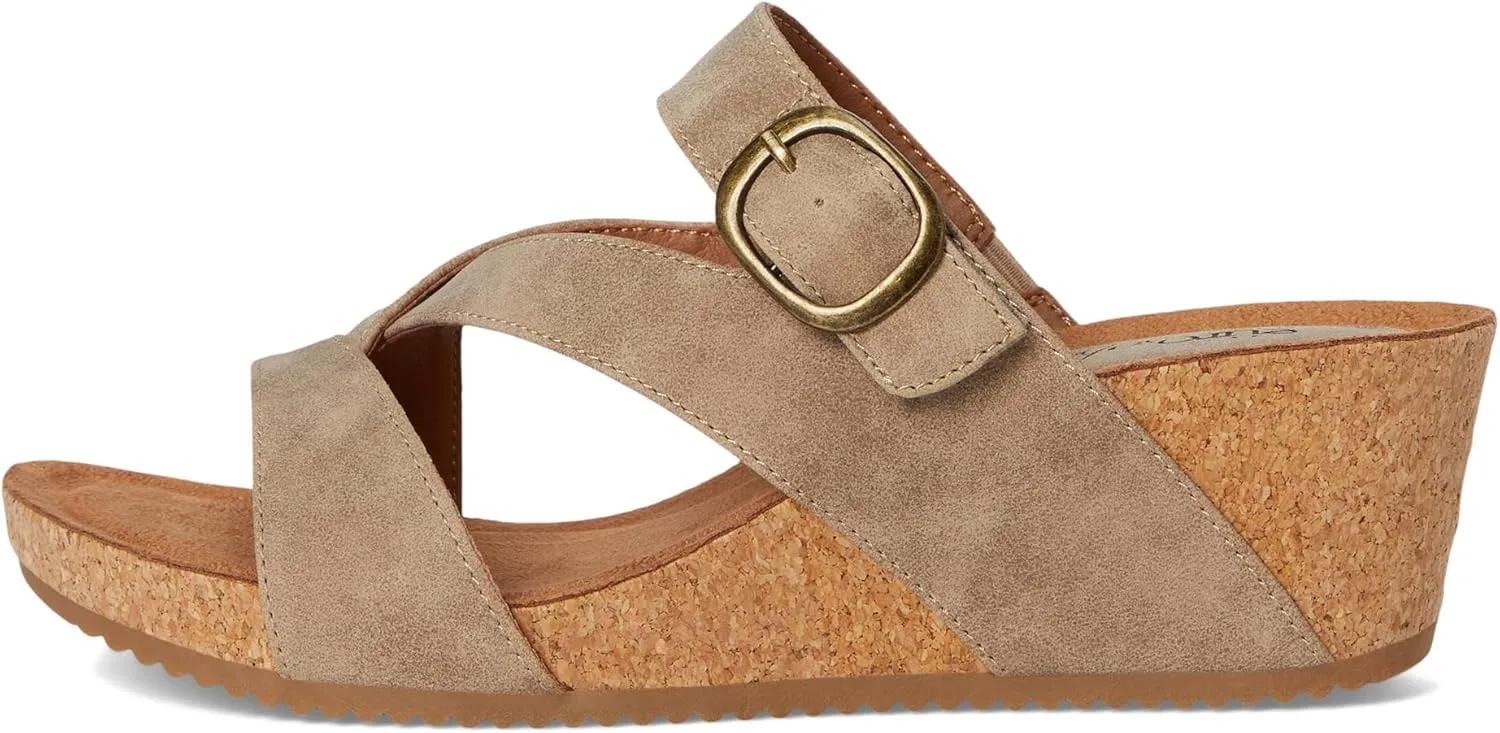 Eurosoft by Sofft Women's Emrie Wedge Sandal