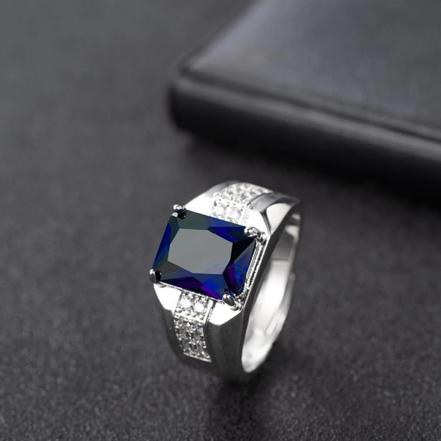 HSQYJ Adjustable White Gold Plated Rectangle Cubic Zirconia Gemstone Cocktail Rings Luxury Crystal Zircon Personalized Statement Party Ring for Men Fashion Jewelry Gifts