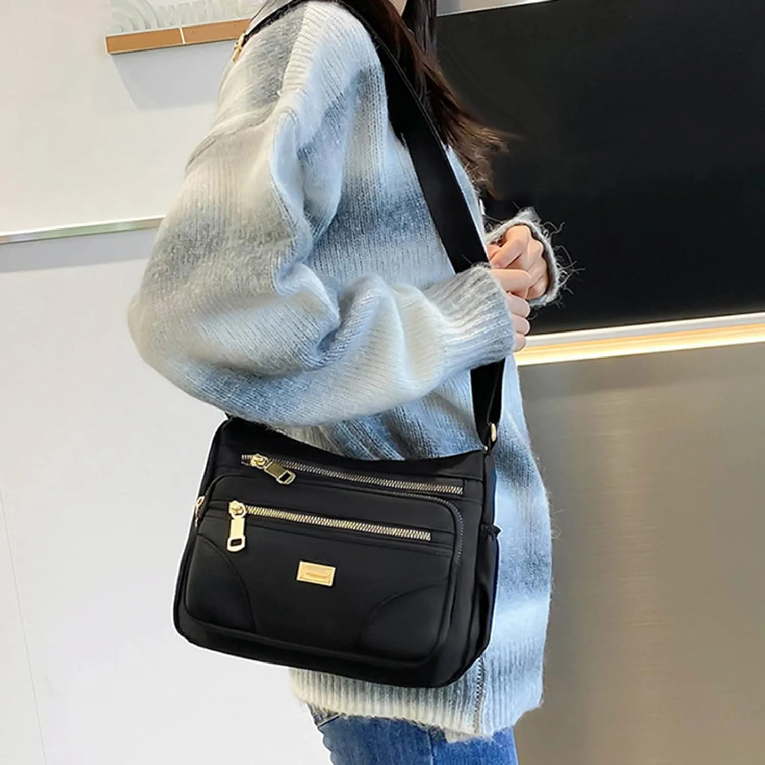 Puffy Crossbody Bags for Women Waterproof Nylon Crossbody Bags for Woman Trendy Carry on Bag for Airplanes Women(Black)