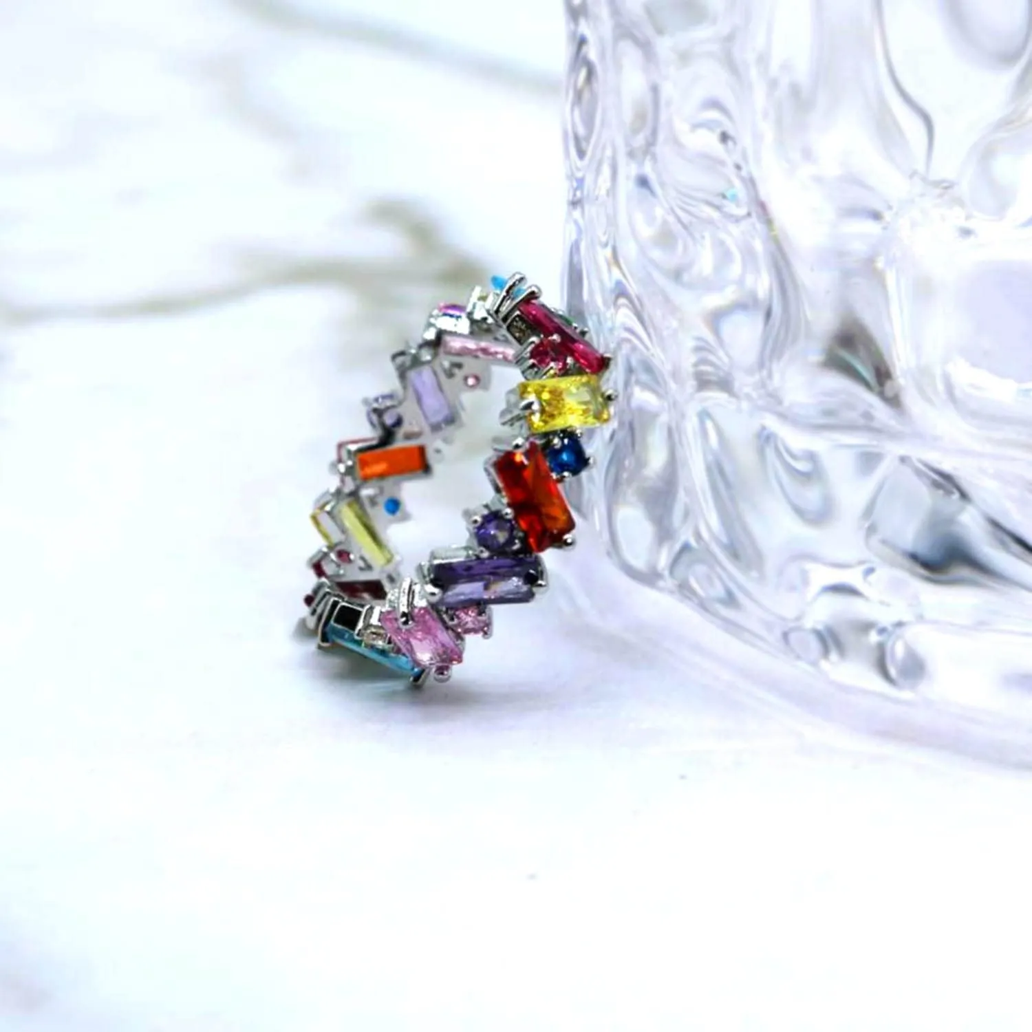 Rainbow Crystal Zircon Cocktail Band Rings Elegant Cubic Zirconium Engagement Wedding Statement Rings Uniquely Fashion Jewelry for Women Gift Gold Plated