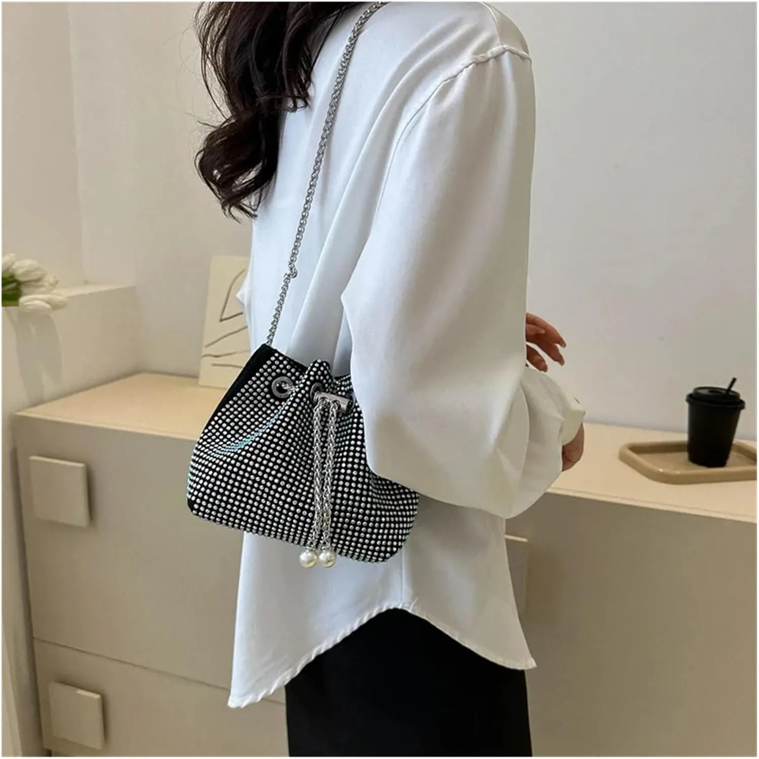 Rhinestone Bags Women Rhinestone Bucket Bags Retro Pearl Chain Ladies Shoulder Bags Shiny Small Crossbody Bags(Black)
