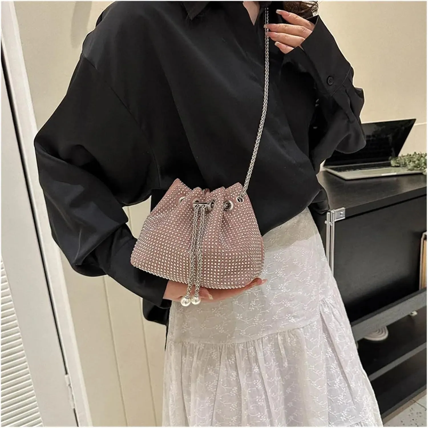 Rhinestone Bags Women Rhinestone Bucket Bags Retro Pearl Chain Ladies Shoulder Bags Shiny Small Crossbody Bags(Black)