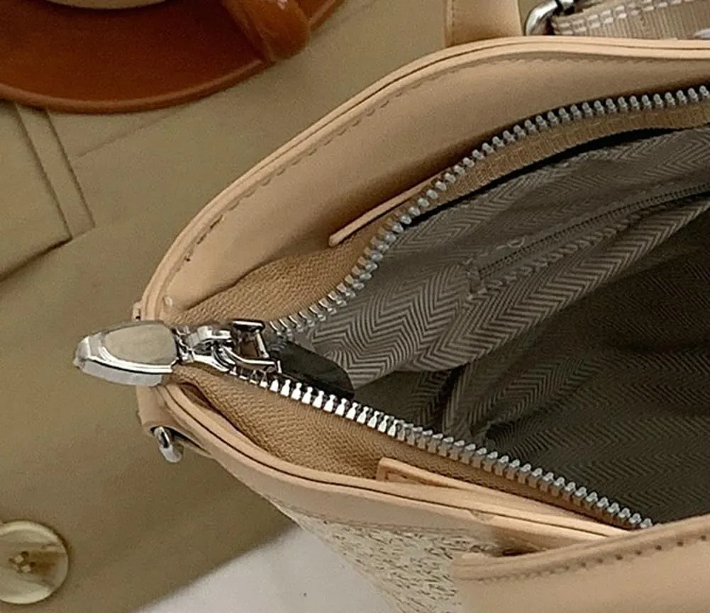 Slouchy Woven Bucket Purses for Women Crossbody Handbag Trendy Ladies Straw Shoulder Bags with Strap for Work, Travel