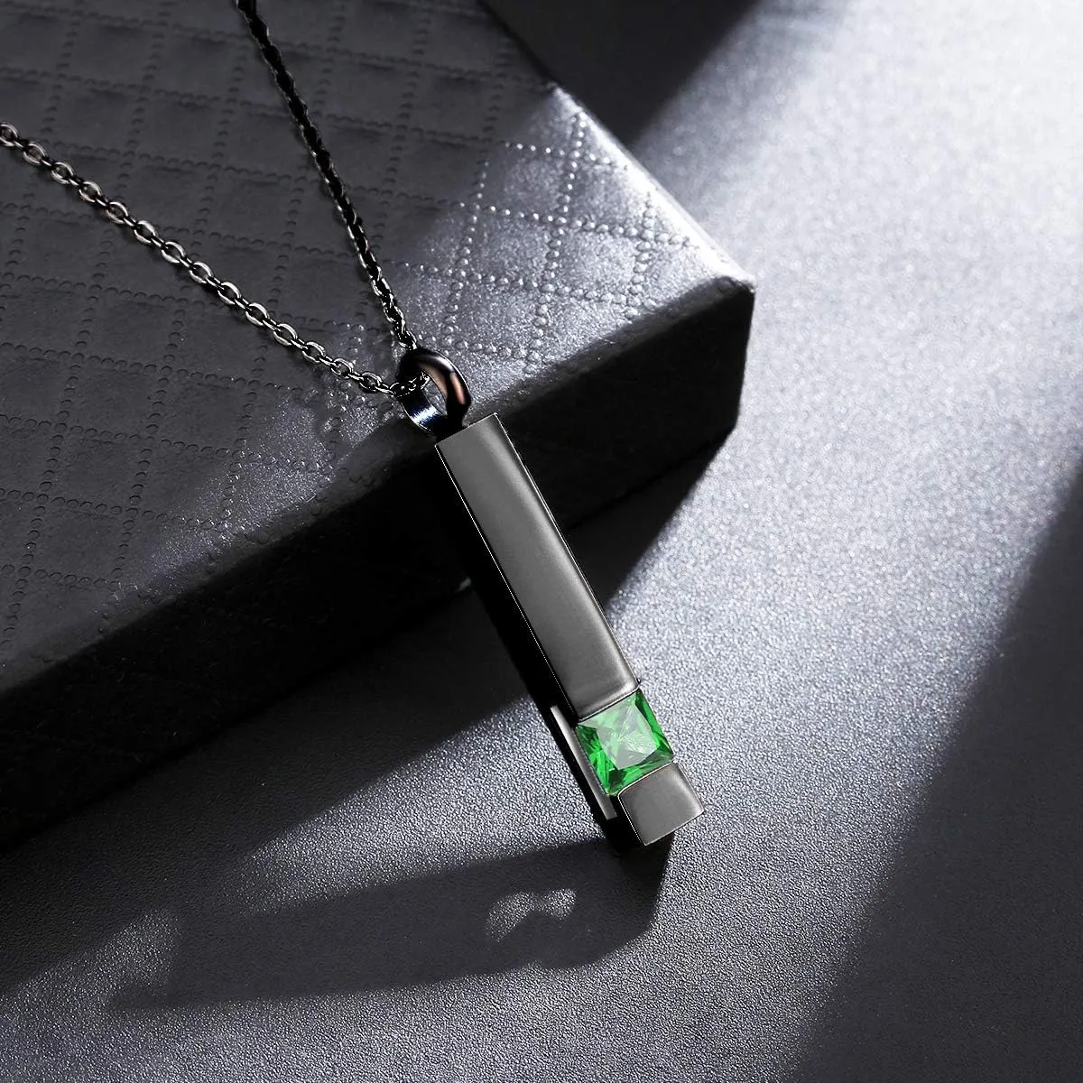 Vertical Bar Zircon Cremation Jewelry for Ashes Men Women Urn Necklace for Ashes Mom Dad Grandpa Grandma 