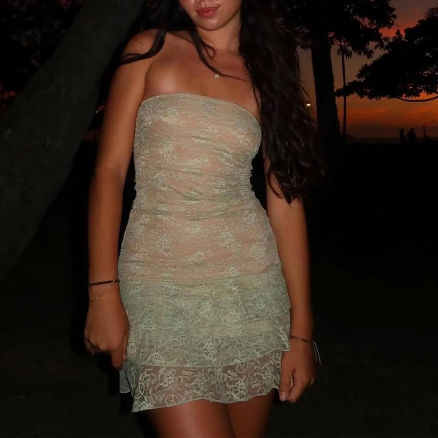 Women 's Layered Lace Mini Dress Sleeveless Strapless Floral Embroidery Ruffle Short Dress Y2K Beach Sundress