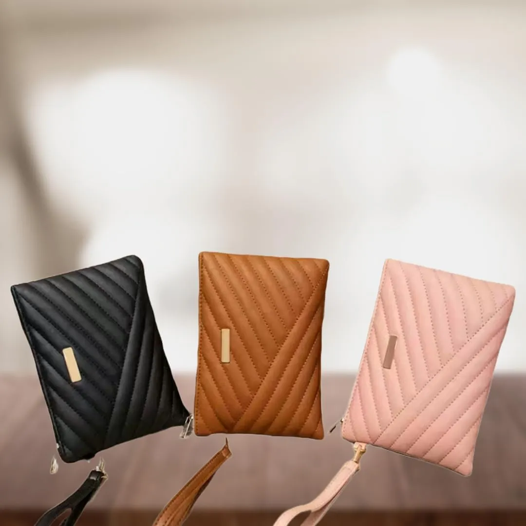 Women's Designer leather luxury Wristlet Quilted Classic design Clutch Purse lightweight Medium sized wristlet Zipper wallet