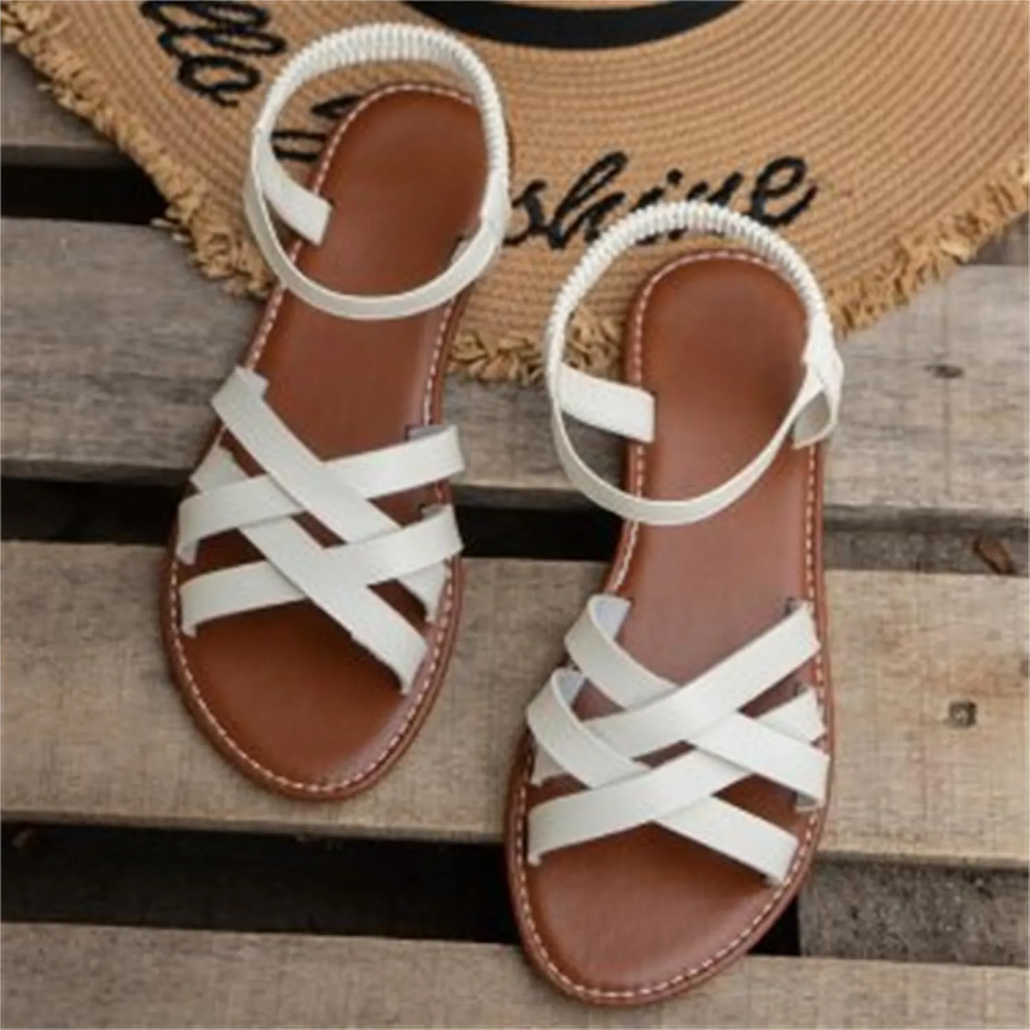 Women's Flat Sandal Cross Band Walking Sandals Open Toe Ankle Straps Shoes Summer Comfortable Stylish Sandals