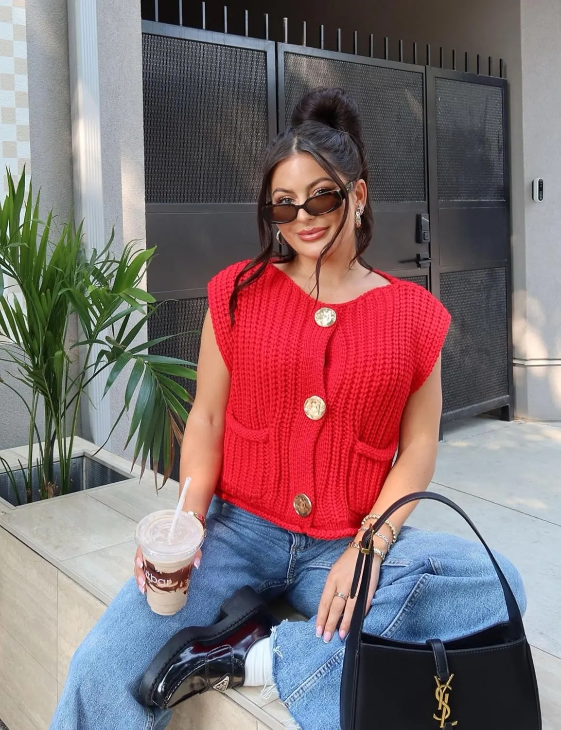 Women's Sleeveless Chunky Knit Top Casual Cropped Button Down Sweater Vest Open Front Cardigan with Pockets